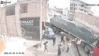 Taxi Driver Crushed by Reversing Truck in Peru