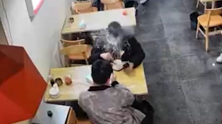 Boiling Soup Bowl Explodes Suddenly, Scalding Customer's Face in Restaurant Horror
