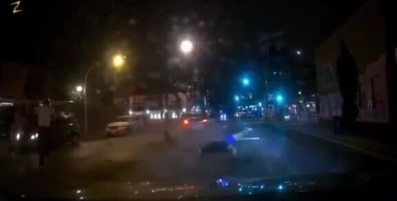 Classic streetfight ends quick