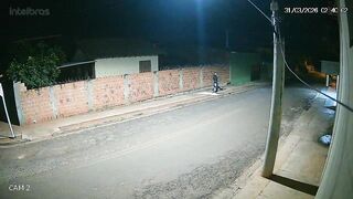 Military Police Fatally Shoot Suspect Wanted for Triple Murder in Brazil
