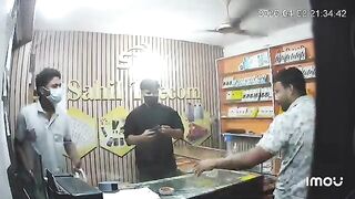 Armed Robbers Shoots Money Transfer Store Owner During Heist