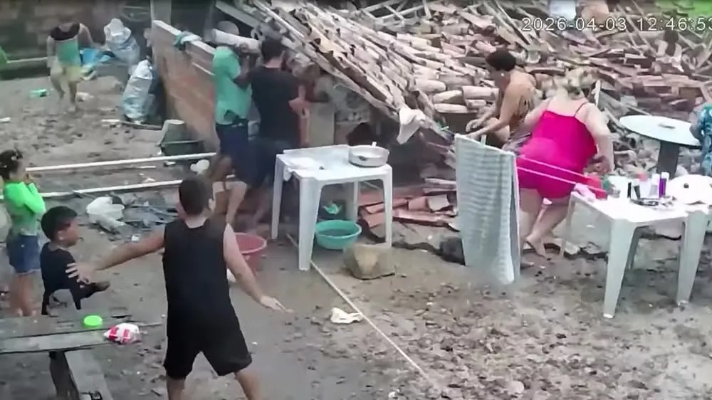 Woodshed Roof Collapse Leaves Family with 10 Injured