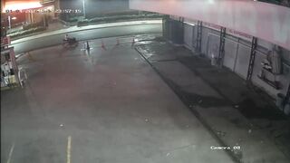 Off-Duty Cop Fatally Shot While Resisting Motorcycle Theft by Armed Robbers