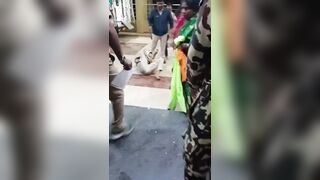 Man Gets Fatally Stabbed By Rival In Front Of Police In India