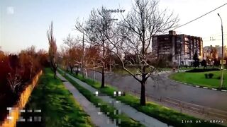 Footage of the liquidation of a Ukrainian policeman with the rank of captain. Kherson