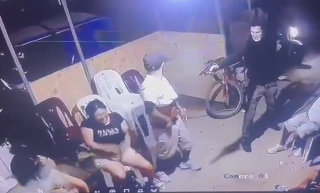 Hitman Walks Into Family Gathering and Executes Victim in Cold Blood
