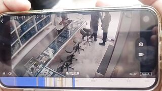 Jeweler Shot During Robbery in India