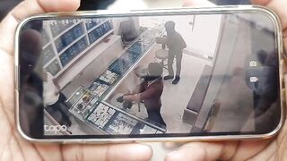 Jeweler Shot During Robbery in India