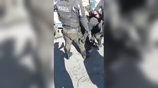 Ecuadorian former soccer player linked to robberies gets jumped during the arrest