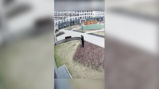Schoolgirl Jumps from 25-Storey Building in Tyumen