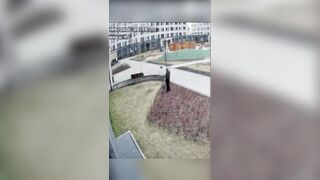 Schoolgirl Jumps from 25-Storey Building in Tyumen