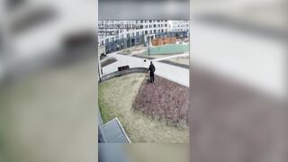Schoolgirl Jumps from 25-Storey Building in Tyumen