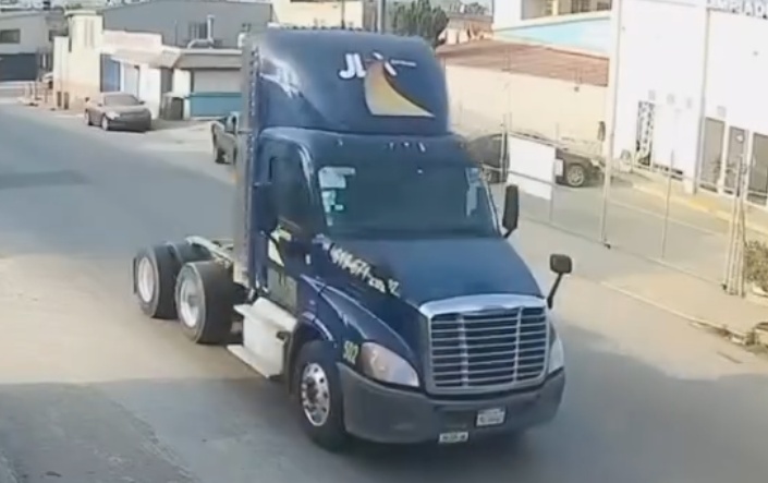 Van Driver Turns Illegally into Second Lane, Hits Motorcyclist and Flees the Scene