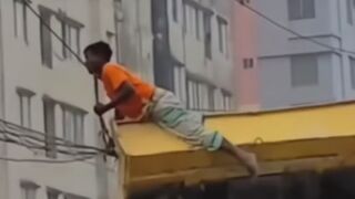 Worker Contacted A Live Wire, Died Instantly