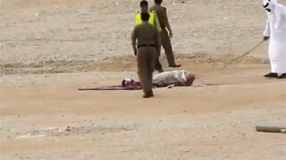 Classic:Saudi Authorities Slice Off the Head of a Man Who Kidnapped and Raped a Boy Before Ki