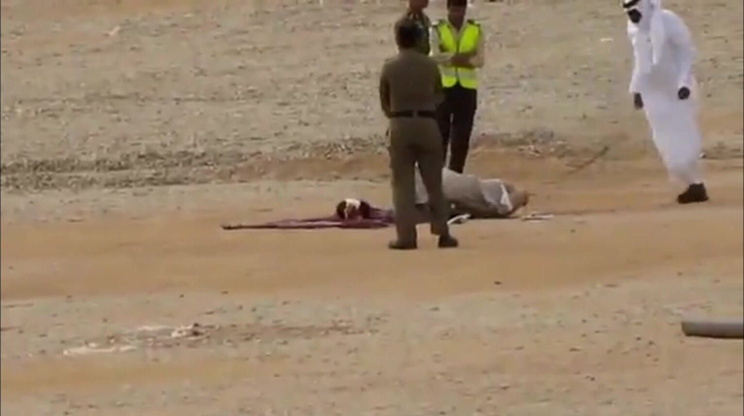 Classic:Saudi Authorities Slice Off the Head of a Man Who Kidnapped and Raped a Boy Before Ki