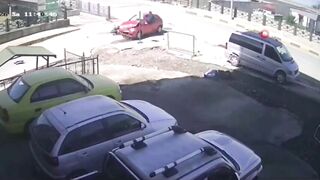Horrifying CCTV Captures 25-Year-Old Motorcyclist’s Instant Death in Brutal Car Crash