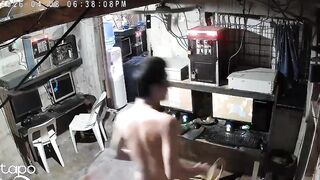 Young Man Stabbed Multiple Times While Playing Games in Internet Cafe