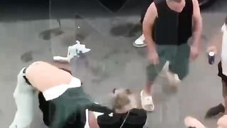 Brutal fight between teenagers and "RosAl" saleswoman