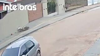 Motorcyclist Gunned Down by Armed Criminals in Moving Vehicle