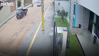 Motorcyclist Gunned Down by Armed Criminals in Moving Vehicle