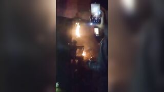 Criminal Tries to Rob Taxi Driver, Captured by Angry Mob, Beaten and Burned to Death