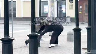 A drunken young man stabbed two men on the street in Kazan
