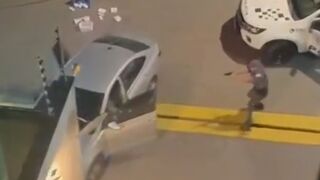 3 Suspects Dead,One Officer Killed After Armed Confrontation (New Angle)