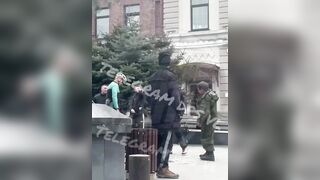 Drunk men beat man and opened fire in downtown Vladivostok