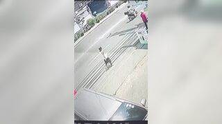 Snatcher’s Worst Day Ever – Robs Man and Gets Run Over Seconds Later