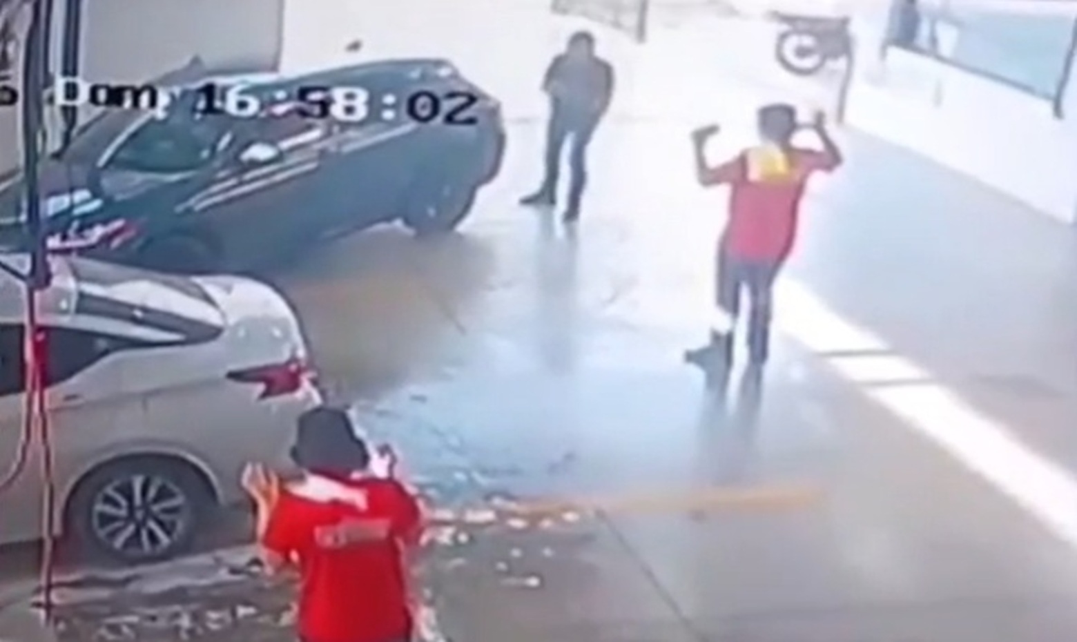 Armed Cartel Hitmen Storm Car Wash and Execute 18-Year-Old Employee