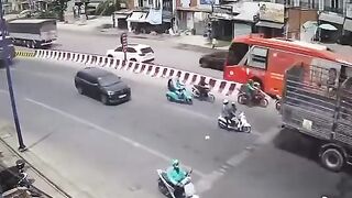Instant Death Under The Truck Wheels