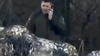 Sniper shot interrupts UA soldier's phone conversation