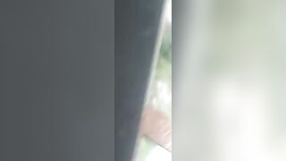 Illegal foreigner jumps off the building  running away from deportation