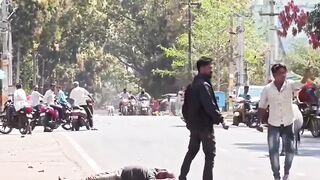 Police Constable Beaten Mercilessly in Public by Intoxicated Men in Phulbani