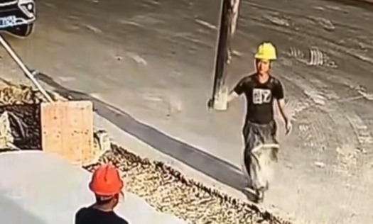 Concrete Hose Explodes on Worker’s Head After Blockage