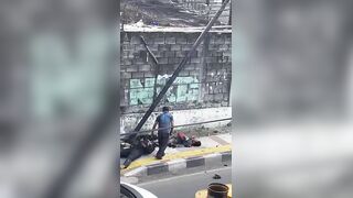 Horror on the Job: Two Internet Technicians Electrocuted While Raising a Pole