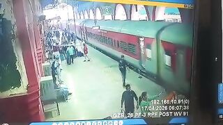 Man Slips,  Falls Between Train and Platform in India