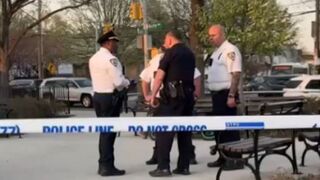 Dude Shot In The Face, Killed At Point Blank Range In New York (2 anngles)