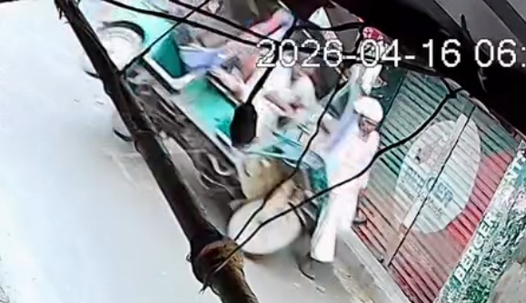 Elderly Man Crushed to Death After Rickshaw Loses Control and Overturns Against Wall