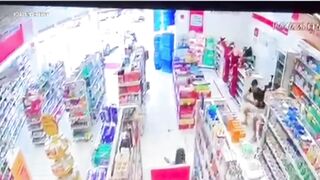 Off-Duty Cop Fatally Shoots Armed Robber During Pharmacy Heist