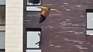 Man killed himself by jumping from 8th floor