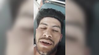 Apple Store Security Guard Shoots Himself After Boss Refuses to Pay Salary