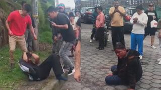 In Ecuador Bus Passengers Took Justice IN Their Hands