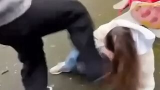 Russian girl brutally beats up classmate