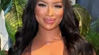 Influencer RielleUK Drives her car into 3 Pedestrians