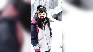 Tourist crushed by huge block of ice, killed in Tibet