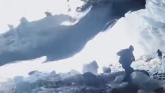 Tourist crushed by huge block of ice, killed in Tibet