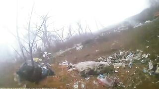 Ukrainain soldier destroys two Russian invaders who were approaching on motorcycles