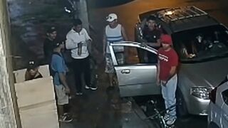 Sicarios Pull Up, Jump Out & Slaughter 6 Friends in Cold-Blooded Massacre (Full)